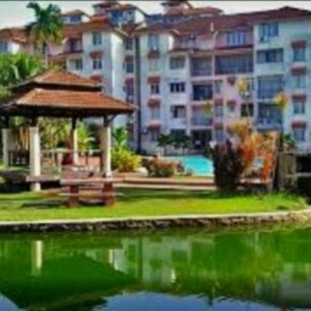 Hagia Medina Muslims Guesthouse Port Dickson Bagian luar foto