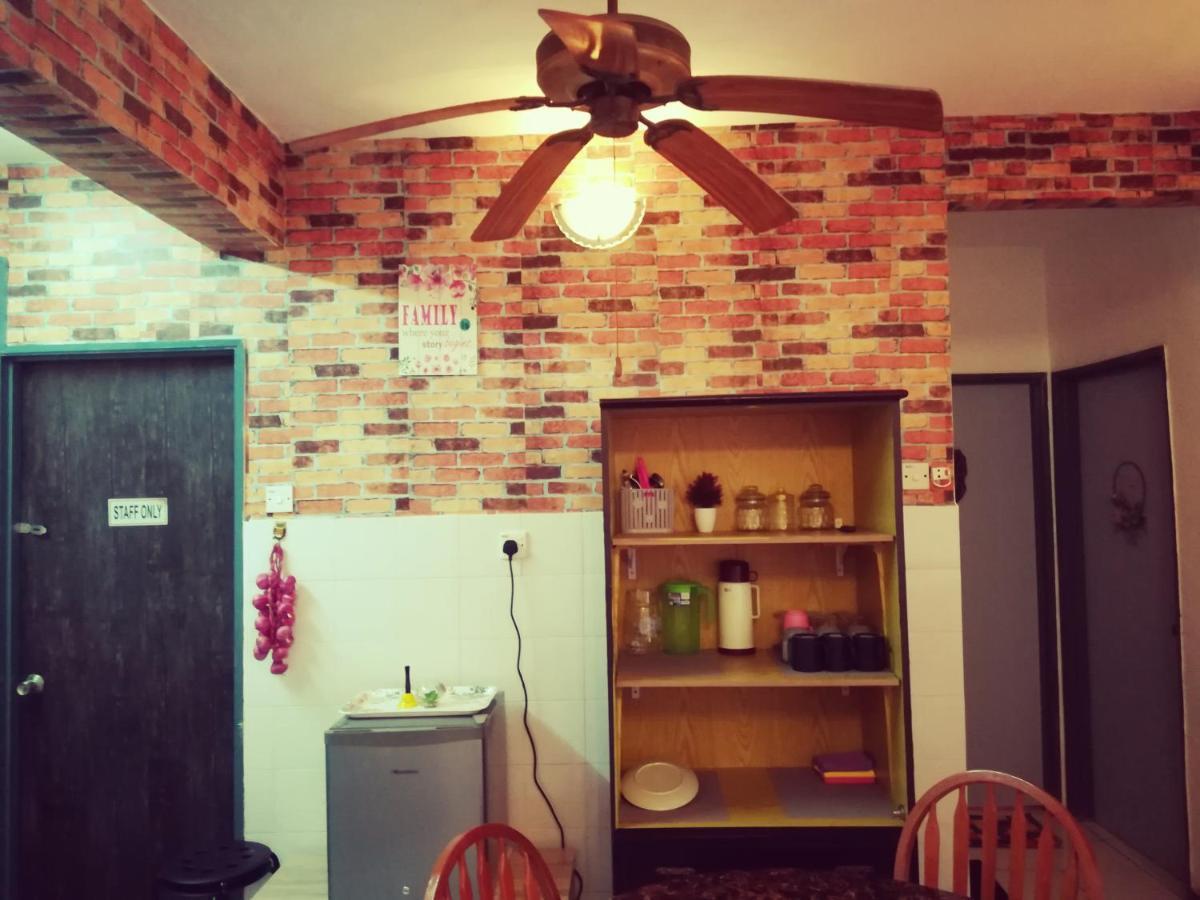 Hagia Medina Muslims Guesthouse Port Dickson Bagian luar foto