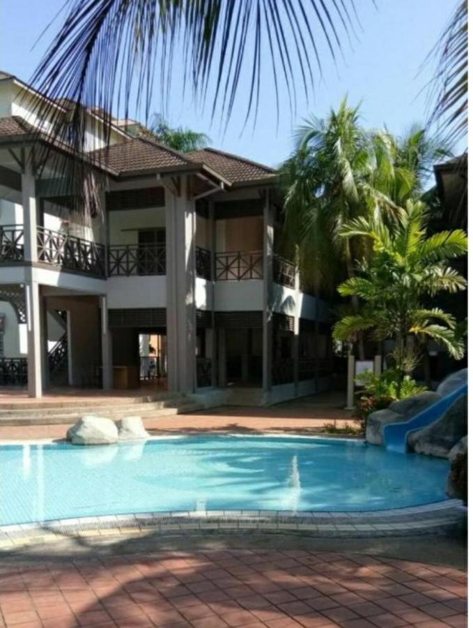 Hagia Medina Muslims Guesthouse Port Dickson Bagian luar foto