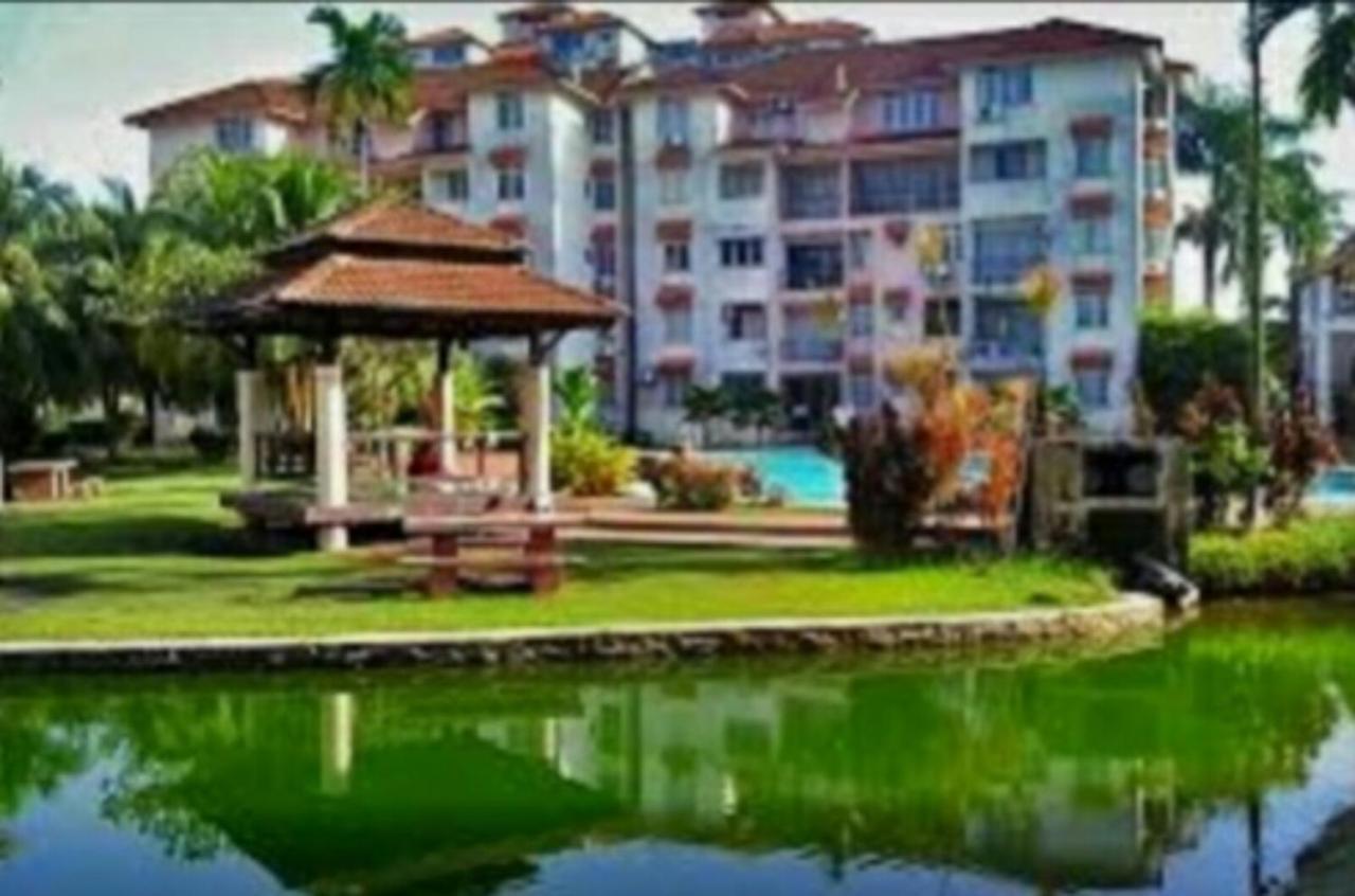 Hagia Medina Muslims Guesthouse Port Dickson Bagian luar foto